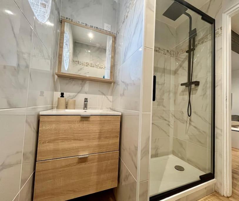 T2 Renove A 15 Min De Lyon Apartment Pierre-Benite Exterior photo